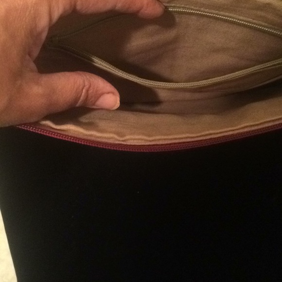 NWOT Purple shoulder bag 12 1/2" X 8" - Picture 3 of 10